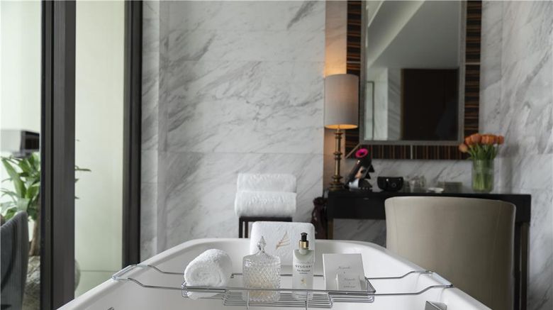 <b>Siam Kempinski Hotel Bangkok Room</b>. Images powered by <a href="https://iceportal.shijigroup.com/" title="IcePortal" target="_blank">IcePortal</a>.