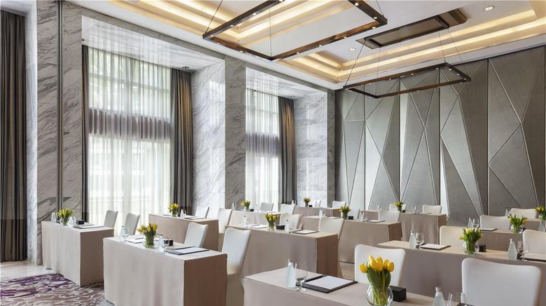 <b>Siam Kempinski Hotel Bangkok Meeting</b>. Images powered by <a href="https://iceportal.shijigroup.com/" title="IcePortal" target="_blank">IcePortal</a>.