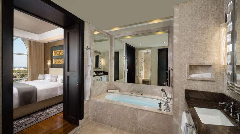 <b>Kempinski Hotel Mall of the Emirates Room</b>. Images powered by <a href="https://iceportal.shijigroup.com/" title="IcePortal" target="_blank">IcePortal</a>.