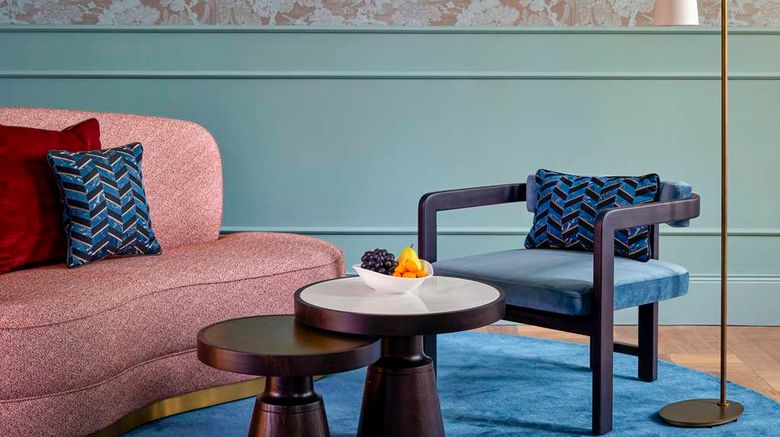 <b>Hotel Taschenbergpalais Kempinski Suite</b>. Images powered by <a href="https://iceportal.shijigroup.com/" title="IcePortal" target="_blank">IcePortal</a>.