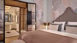<b>Hotel Taschenbergpalais Kempinski Suite</b>. Images powered by <a href="https://iceportal.shijigroup.com/" title="IcePortal" target="_blank">IcePortal</a>.