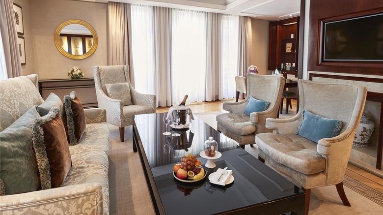 <b>Hotel Adlon Kempinski Berlin Suite</b>. Images powered by <a href="https://iceportal.shijigroup.com/" title="IcePortal" target="_blank">IcePortal</a>.