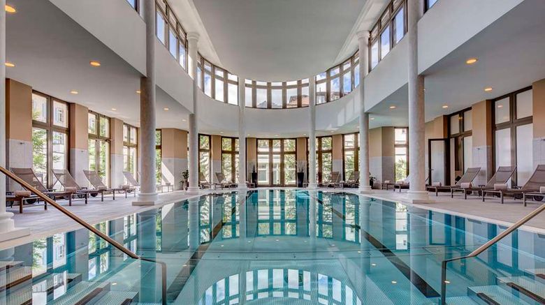 <b>Grand Hotel des Bains Kempinski Pool</b>. Images powered by <a href="https://iceportal.shijigroup.com/" title="IcePortal" target="_blank">IcePortal</a>.