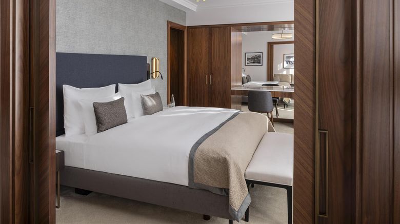 <b>Grand Hotel des Bains Kempinski Suite</b>. Images powered by <a href="https://iceportal.shijigroup.com/" title="IcePortal" target="_blank">IcePortal</a>.