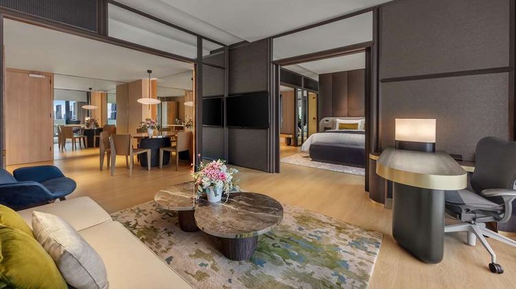PARKROYAL Collection Marina Bay Suite