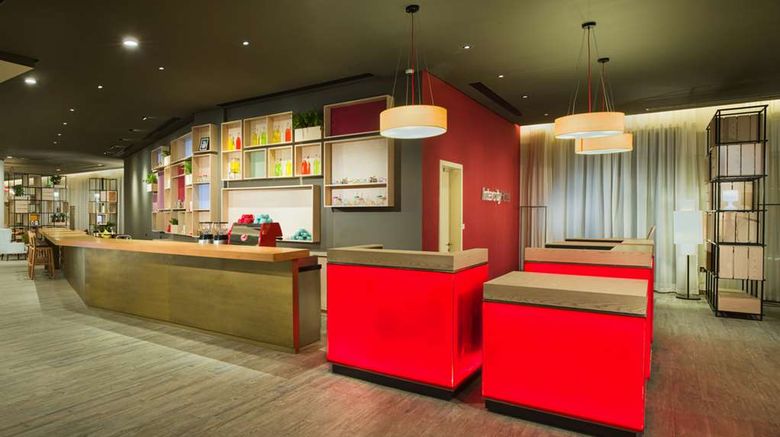 <b>IntercityHotel Nizwa Lobby</b>. Images powered by <a href="https://iceportal.shijigroup.com/" title="IcePortal" target="_blank">IcePortal</a>.
