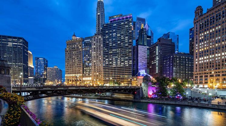 The Royal Sonesta Chicago Downtown Exterior