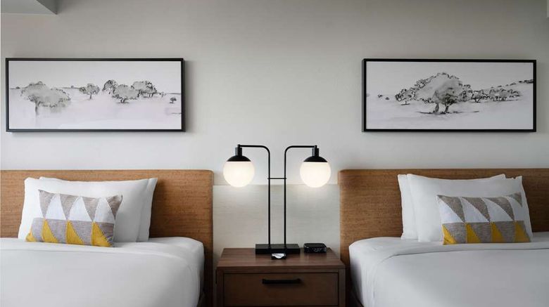<b>Sonesta Irvine John Wayne Airport Room</b>. Images powered by <a href="https://iceportal.shijigroup.com/" title="IcePortal" target="_blank">IcePortal</a>.