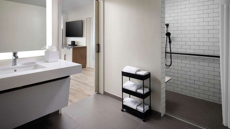 <b>Sonesta Irvine John Wayne Airport Suite</b>. Images powered by <a href="https://iceportal.shijigroup.com/" title="IcePortal" target="_blank">IcePortal</a>.