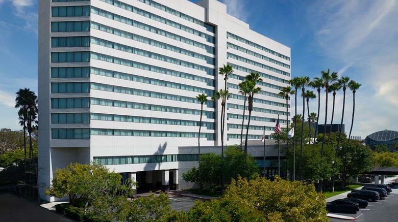 Sonesta Irvine John Wayne Airport Exterior. Images powered by <a href="https://iceportal.shijigroup.com" target="_blank" rel="noopener">Ice Portal</a>.