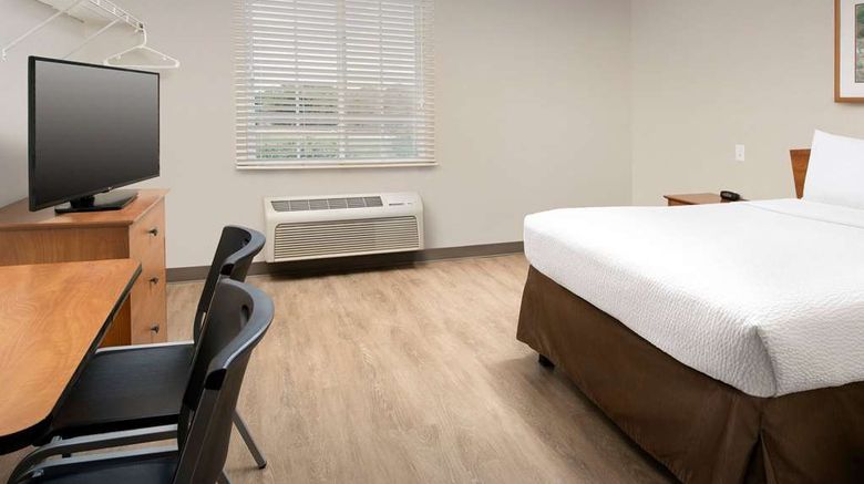 <b>WoodSpring Suites Huntsville/Madison Room</b>. Images powered by <a href="https://iceportal.shijigroup.com/" title="IcePortal" target="_blank">IcePortal</a>.