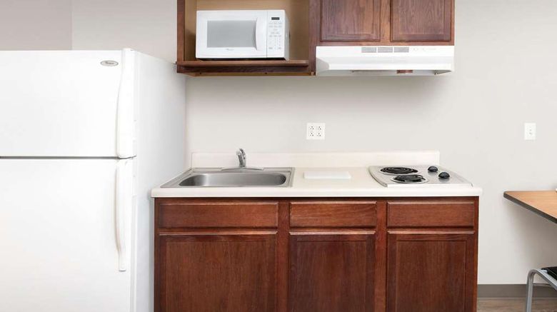 <b>WoodSpring Suites Huntsville/Madison Room</b>. Images powered by <a href="https://iceportal.shijigroup.com/" title="IcePortal" target="_blank">IcePortal</a>.