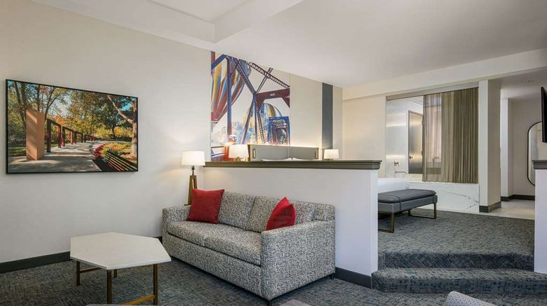 <b>Hotel 43 Suite</b>. Images powered by <a href="https://iceportal.shijigroup.com/" title="IcePortal" target="_blank">IcePortal</a>.