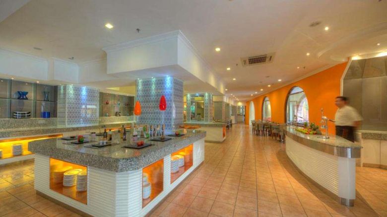 <b>The Chateau Spa and Organic Wellness Resort Restaurant</b>. Images powered by <a href="https://iceportal.shijigroup.com/" title="IcePortal" target="_blank">IcePortal</a>.