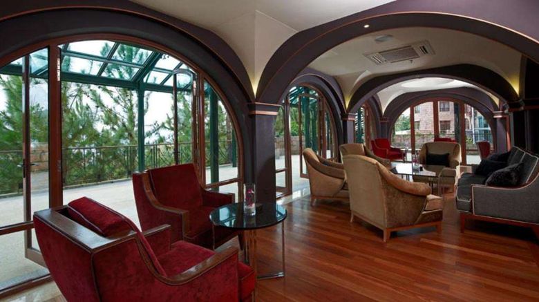 <b>The Chateau Spa and Organic Wellness Resort Restaurant</b>. Images powered by <a href="https://iceportal.shijigroup.com/" title="IcePortal" target="_blank">IcePortal</a>.