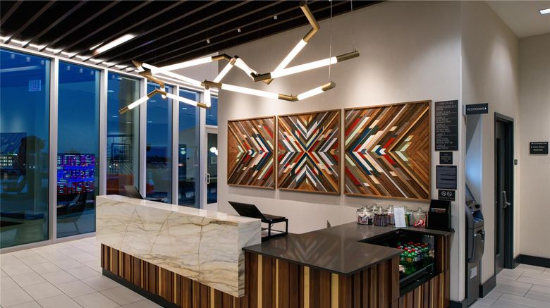 <b>Hyatt Place Chicago/Wicker Park Lobby</b>. Images powered by <a href="https://iceportal.shijigroup.com/" title="IcePortal" target="_blank">IcePortal</a>.