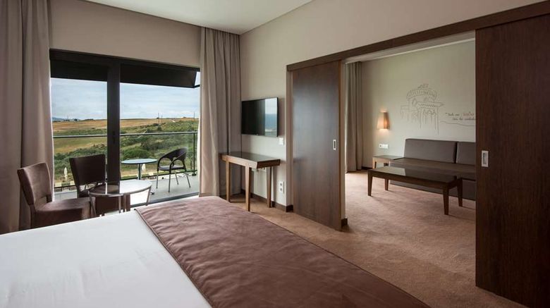 <b>Vila Gale Sintra Resort Hotel Suite</b>. Images powered by <a href="https://iceportal.shijigroup.com/" title="IcePortal" target="_blank">IcePortal</a>.