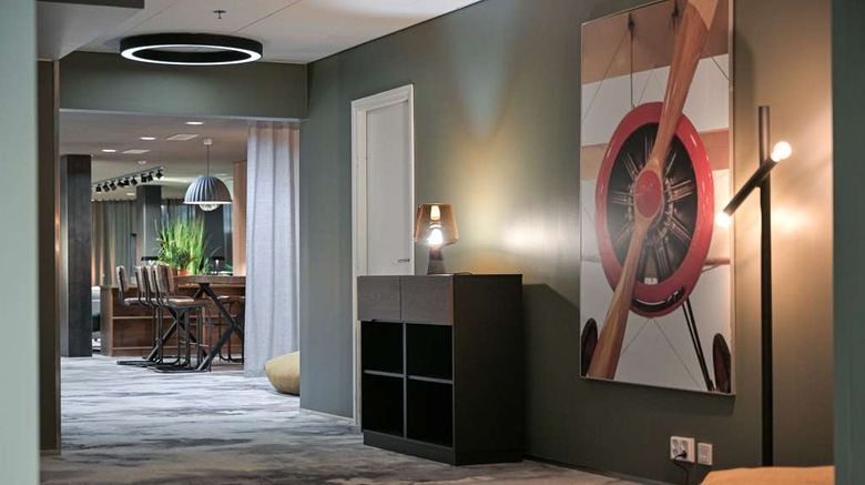 <b>Comfort Hotel Xpress Helsinki Airport Lobby</b>. Images powered by <a href="https://iceportal.shijigroup.com/" title="IcePortal" target="_blank">IcePortal</a>.