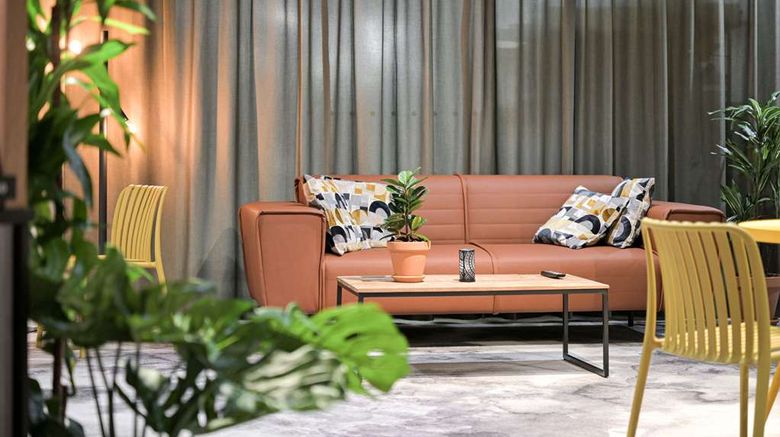 <b>Comfort Hotel Xpress Helsinki Airport Lobby</b>. Images powered by <a href="https://iceportal.shijigroup.com/" title="IcePortal" target="_blank">IcePortal</a>.