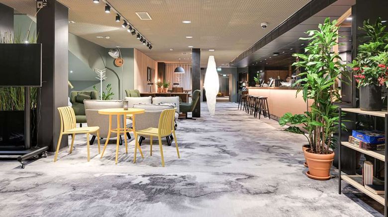 <b>Comfort Hotel Xpress Helsinki Airport Lobby</b>. Images powered by <a href="https://iceportal.shijigroup.com/" title="IcePortal" target="_blank">IcePortal</a>.