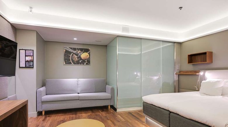 <b>Comfort Hotel Xpress Helsinki Airport Room</b>. Images powered by <a href="https://iceportal.shijigroup.com/" title="IcePortal" target="_blank">IcePortal</a>.