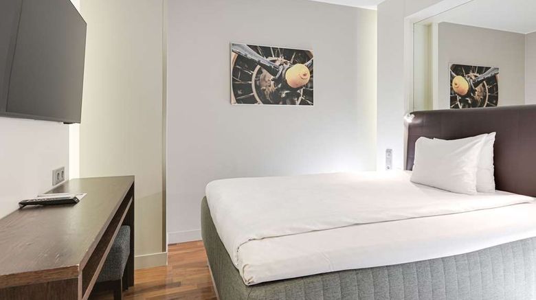 <b>Comfort Hotel Xpress Helsinki Airport Room</b>. Images powered by <a href="https://iceportal.shijigroup.com/" title="IcePortal" target="_blank">IcePortal</a>.