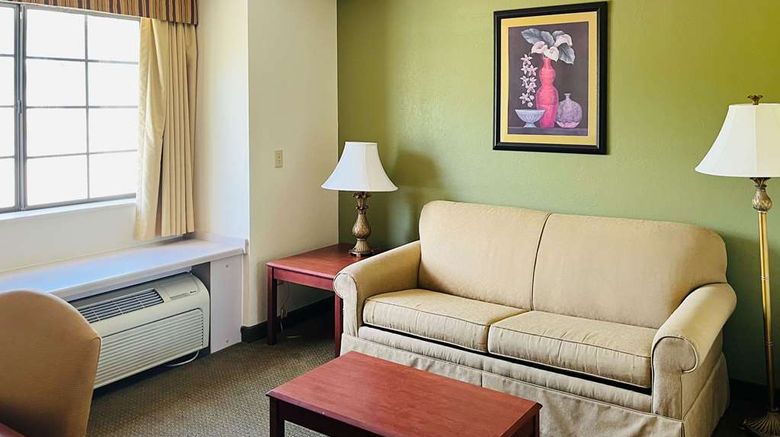 <b>Quality Inn & Suites Prestonburg Suite</b>. Images powered by <a href="https://iceportal.shijigroup.com/" title="IcePortal" target="_blank">IcePortal</a>.