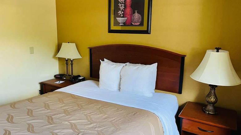 <b>Quality Inn & Suites Prestonburg Room</b>. Images powered by <a href="https://iceportal.shijigroup.com/" title="IcePortal" target="_blank">IcePortal</a>.