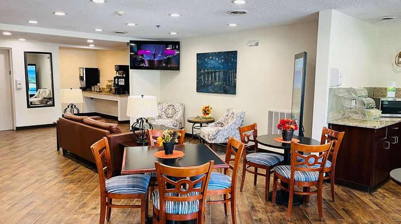 <b>Quality Inn & Suites Prestonburg Lobby</b>. Images powered by <a href="https://iceportal.shijigroup.com/" title="IcePortal" target="_blank">IcePortal</a>.