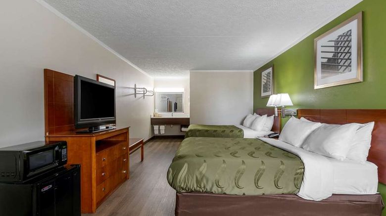 <b>Quality Inn Roxboro Room</b>. Images powered by <a href="https://iceportal.shijigroup.com/" title="IcePortal" target="_blank">IcePortal</a>.