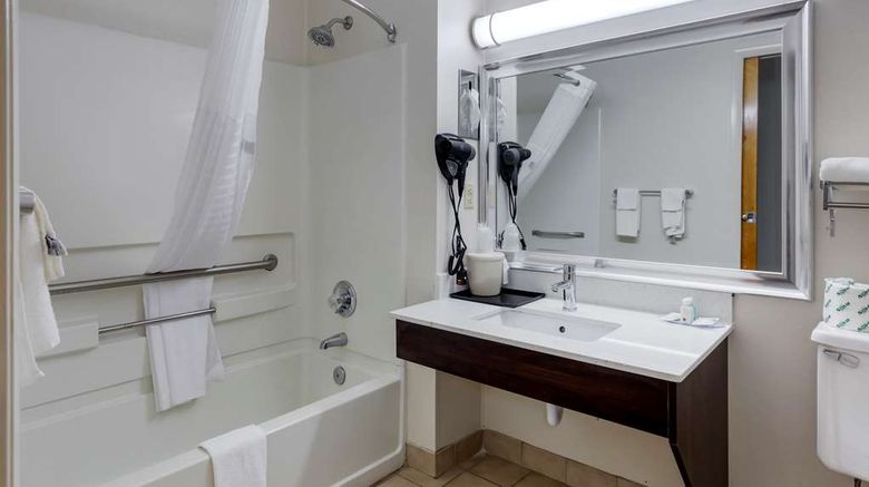 <b>Quality Inn Roxboro Room</b>. Images powered by <a href="https://iceportal.shijigroup.com/" title="IcePortal" target="_blank">IcePortal</a>.