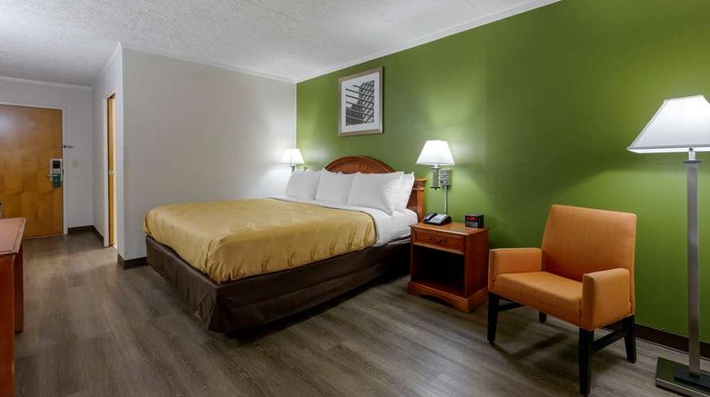 <b>Quality Inn Roxboro Room</b>. Images powered by <a href="https://iceportal.shijigroup.com/" title="IcePortal" target="_blank">IcePortal</a>.