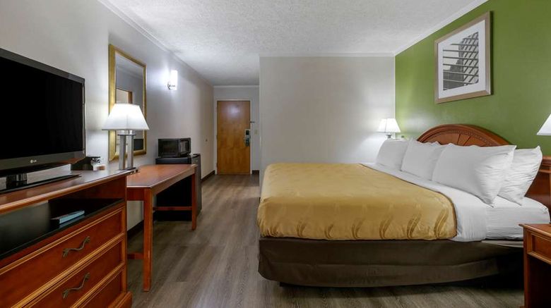 <b>Quality Inn Roxboro Room</b>. Images powered by <a href="https://iceportal.shijigroup.com/" title="IcePortal" target="_blank">IcePortal</a>.