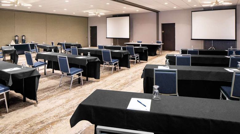 <b>DoubleTree by Hilton Ann Arbor North Meeting</b>. Images powered by <a href="https://iceportal.shijigroup.com/" title="IcePortal" target="_blank">IcePortal</a>.
