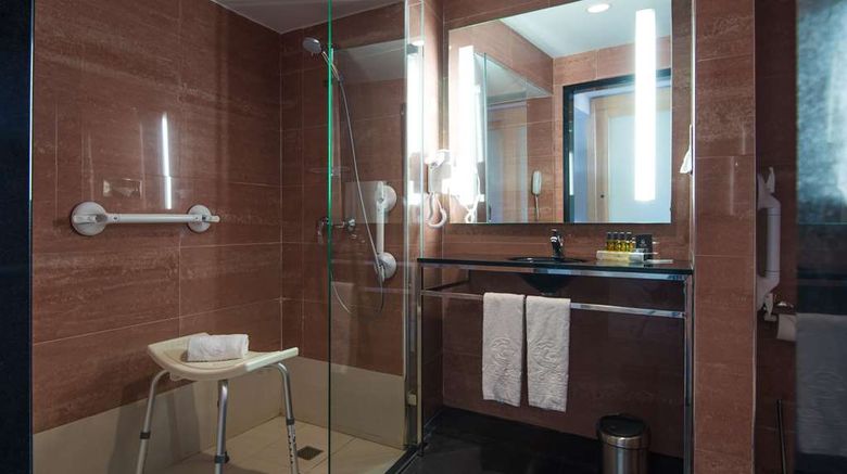 <b>Vila Gale Ampalius Room</b>. Images powered by <a href="https://iceportal.shijigroup.com/" title="IcePortal" target="_blank">IcePortal</a>.
