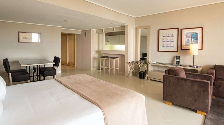 <b>Vila Gale Ampalius Suite</b>. Images powered by <a href="https://iceportal.shijigroup.com/" title="IcePortal" target="_blank">IcePortal</a>.