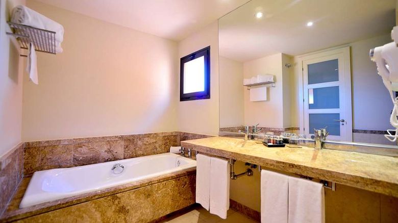 <b>Novo Resort Aparthotel Room</b>. Images powered by <a href="https://iceportal.shijigroup.com/" title="IcePortal" target="_blank">IcePortal</a>.