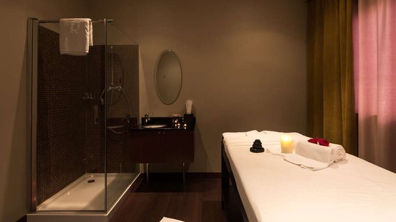 <b>Vila Gale Porto Hotel Health</b>. Images powered by <a href="https://iceportal.shijigroup.com/" title="IcePortal" target="_blank">IcePortal</a>.