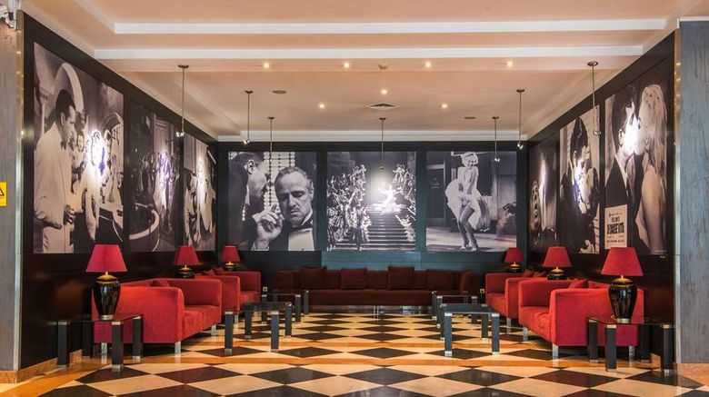 <b>Vila Gale Porto Hotel Lobby</b>. Images powered by <a href="https://iceportal.shijigroup.com/" title="IcePortal" target="_blank">IcePortal</a>.