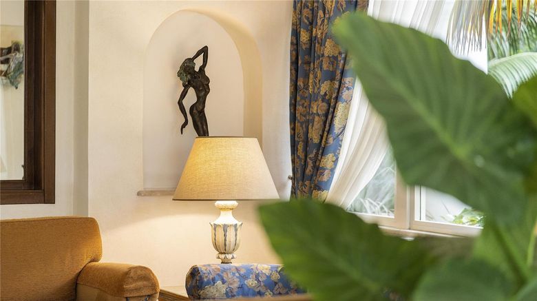 <b>Excelsior Belvedere Hotel & Spa Lobby</b>. Images powered by <a href="https://iceportal.shijigroup.com/" title="IcePortal" target="_blank">IcePortal</a>.