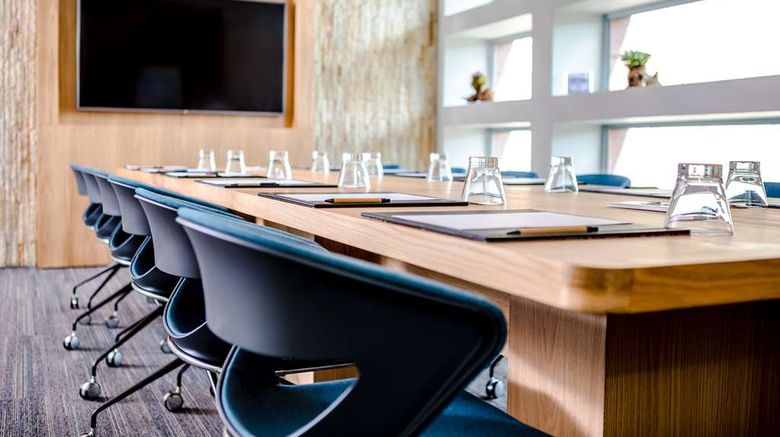 <b>Southern Sun Rosebank Meeting</b>. Images powered by <a href="https://iceportal.shijigroup.com/" title="IcePortal" target="_blank">IcePortal</a>.