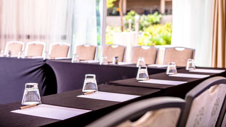 <b>Southern Sun Rosebank Meeting</b>. Images powered by <a href="https://iceportal.shijigroup.com/" title="IcePortal" target="_blank">IcePortal</a>.