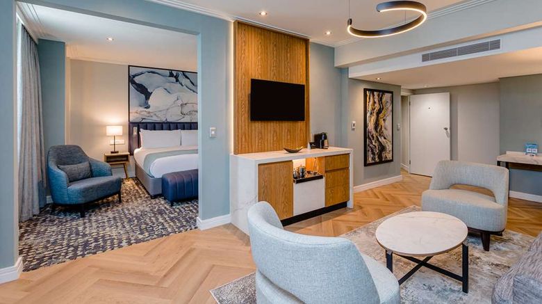 <b>Southern Sun Rosebank Suite</b>. Images powered by <a href="https://iceportal.shijigroup.com/" title="IcePortal" target="_blank">IcePortal</a>.