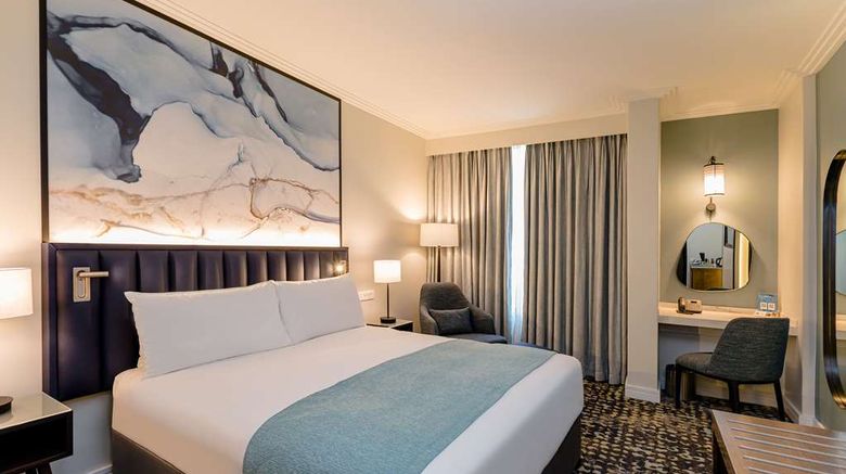 <b>Southern Sun Rosebank Room</b>. Images powered by <a href="https://iceportal.shijigroup.com/" title="IcePortal" target="_blank">IcePortal</a>.