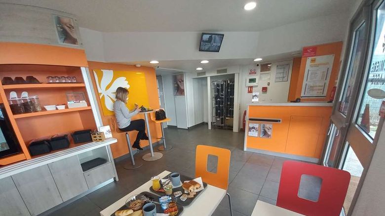 <b>HotelF1 Mennecy Restaurant</b>. Images powered by <a href="https://iceportal.shijigroup.com/" title="IcePortal" target="_blank">IcePortal</a>.