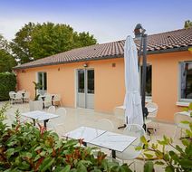 Kyriad Hotel Lyon Bron Exterior