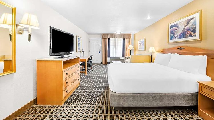 SureStay Plus by BW San Jose Cntrl City Room
