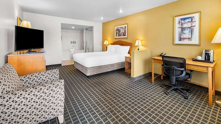 SureStay Plus by BW San Jose Cntrl City Room