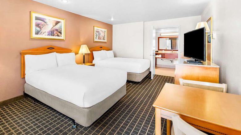 <b>SureStay Plus by BW San Jose Cntrl City Room</b>. Images powered by <a href="https://iceportal.shijigroup.com/" title="IcePortal" target="_blank">IcePortal</a>.