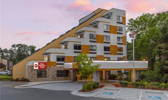Best Western Plus Crabtree Valley Hotel Exterior